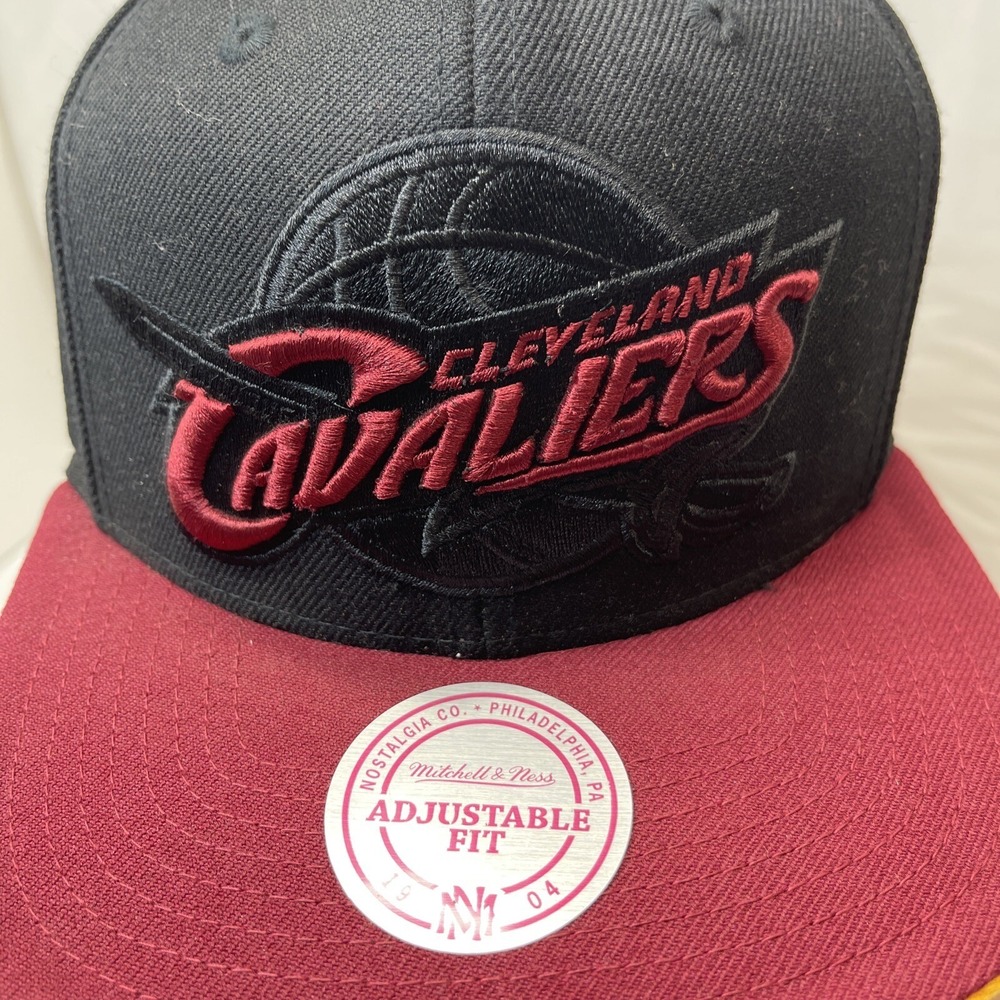 Cleveland Cavaliers Hat Cap Mitchell & Ness Snapback Black HTF Design Color Way